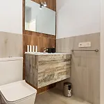 Modern House - Renovated & Cozy Appartement *
